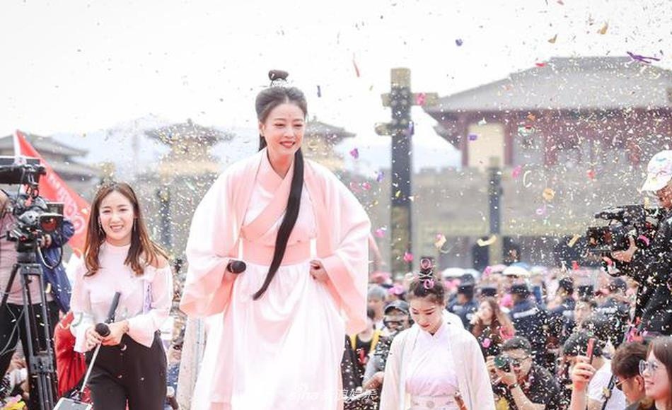 chau hai my Y Thien Do Long ky anh 3