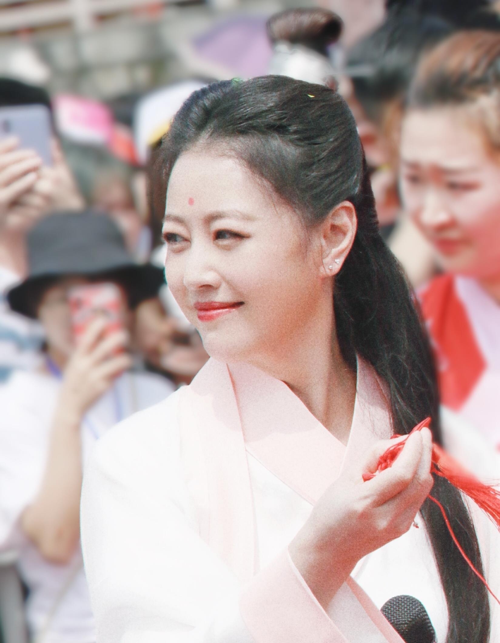 chau hai my Y Thien Do Long ky anh 8