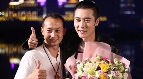 Nhung ngoi sao Trung Quoc ngoai tinh gay phan no vi than nhien vui ve hinh anh