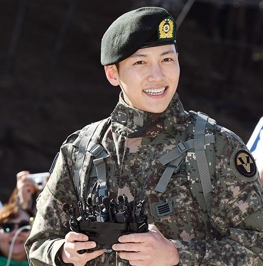 Ji Chang Wook xuat ngu anh 6