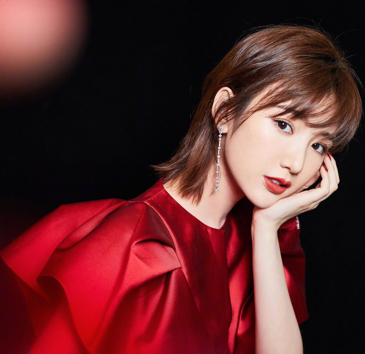 Mao Hieu Dong bi cha ruot tong tien anh 2