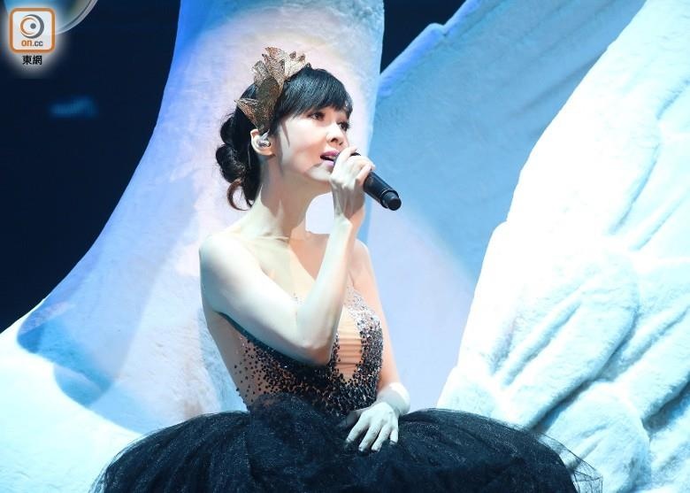 Ngoc nu Hong Kong Chau Hue Man anh 8