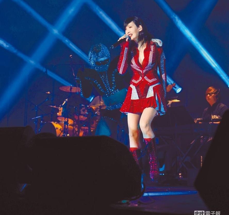 Ngoc nu Hong Kong Chau Hue Man anh 10