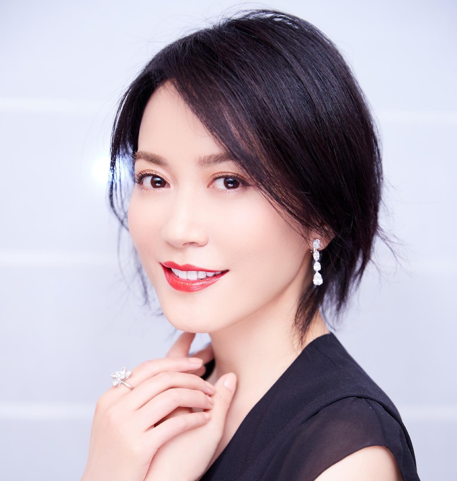 Sao trung quoc doc than tuoi 50 anh 3