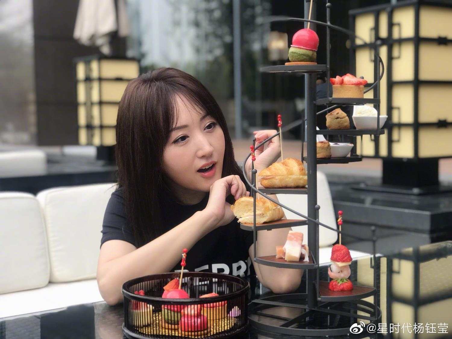 Sao trung quoc doc than tuoi 50 anh 8