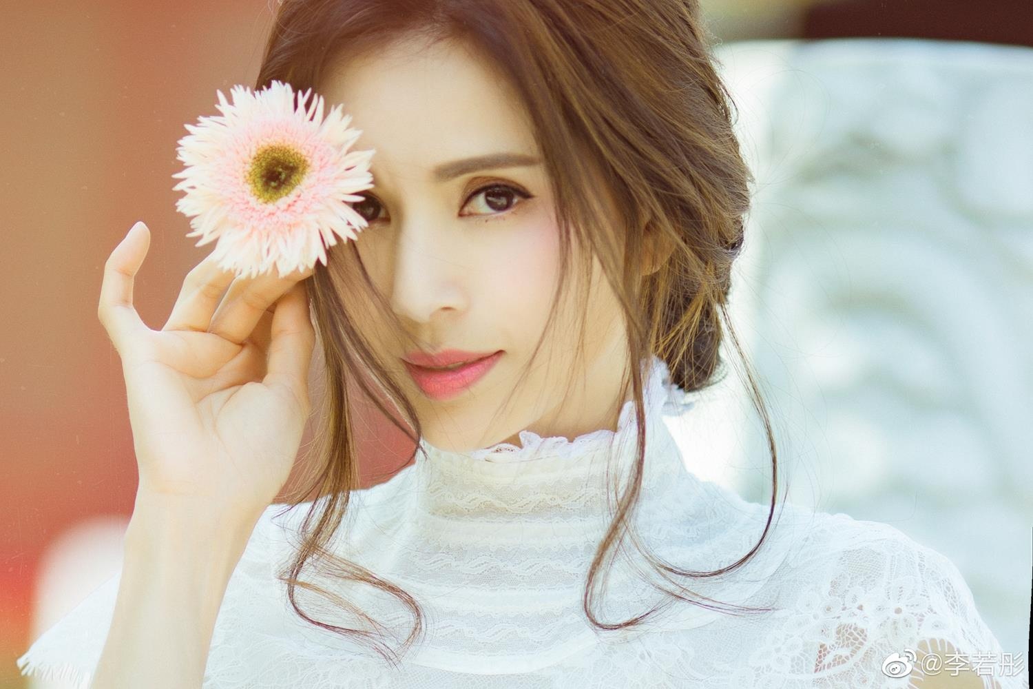 Sao trung quoc doc than tuoi 50 anh 10