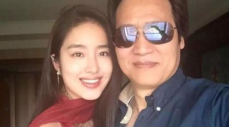 My nhan 9X mang bau voi cha nuoi dai gia cua Luu Diec Phi? hinh anh