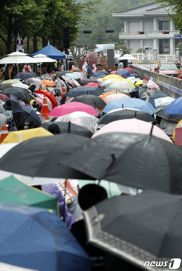 Seungri mua dam anh 2