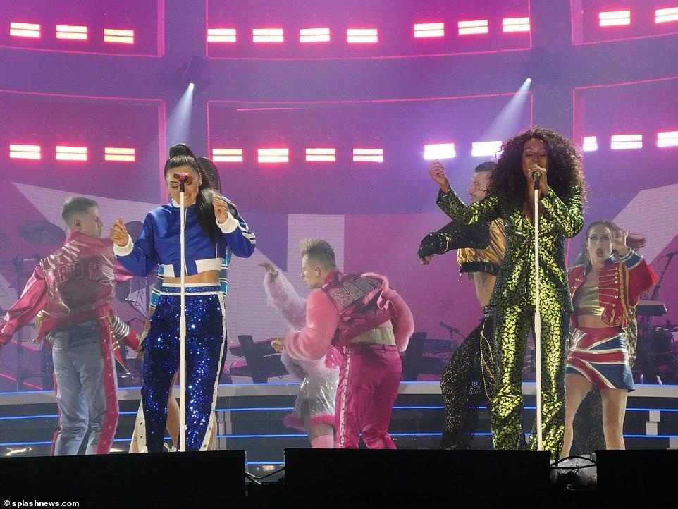 spice girls tro lai anh 1