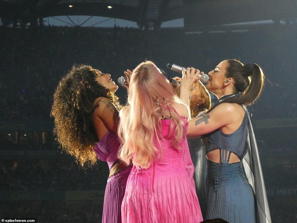 spice girls tro lai anh 4