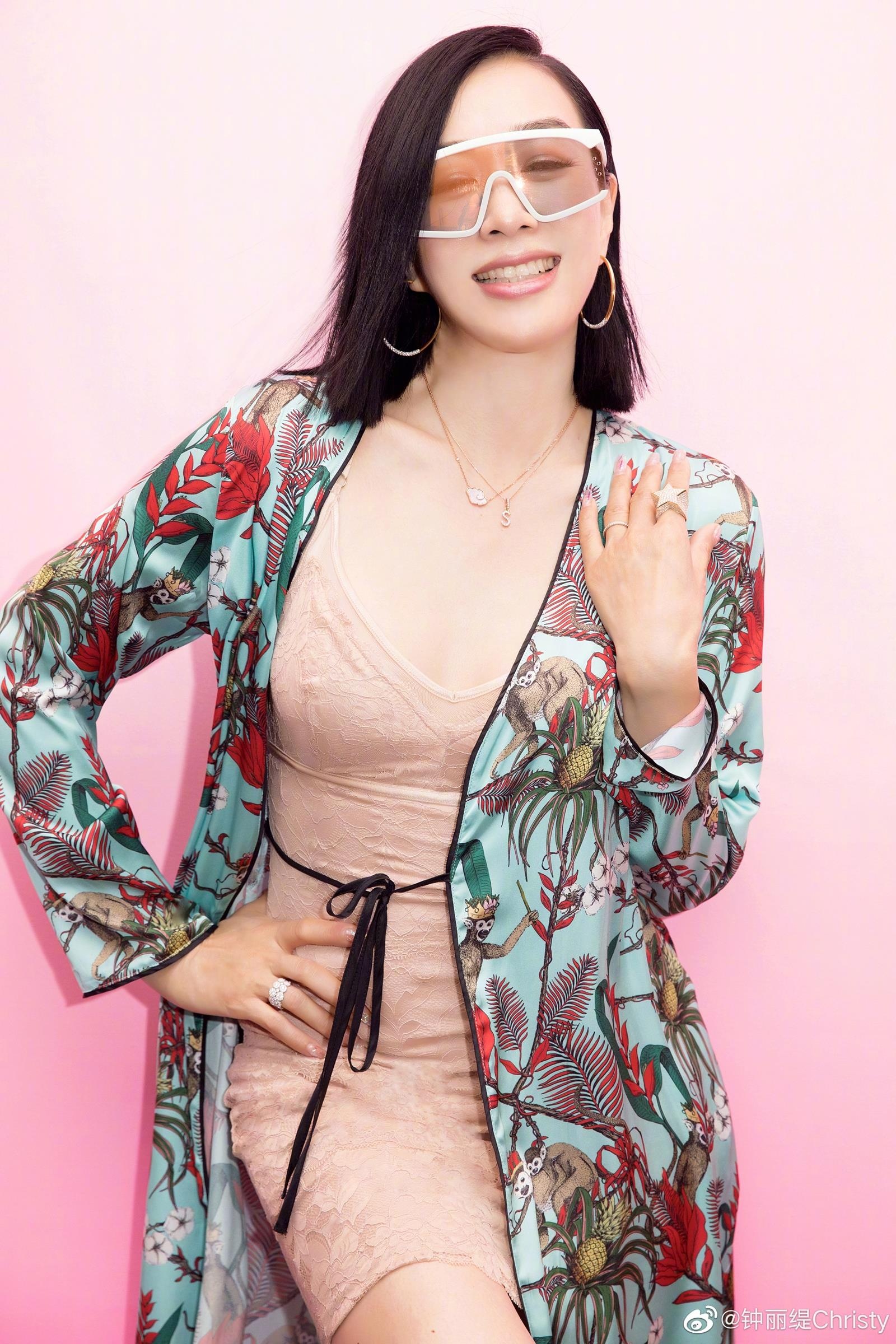 Chung Le De goi cam anh 7