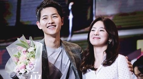 Song Joong Ki het loi khen Song Hye Kyo, phu nhan hon nhan truc trac hinh anh