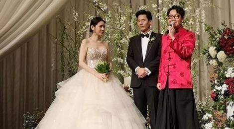 Hon le lang man ngap tran hoa cua 'bom sex Han Quoc' hinh anh