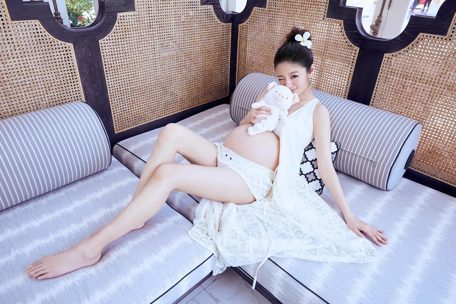 An Di Hien mang thai anh 7