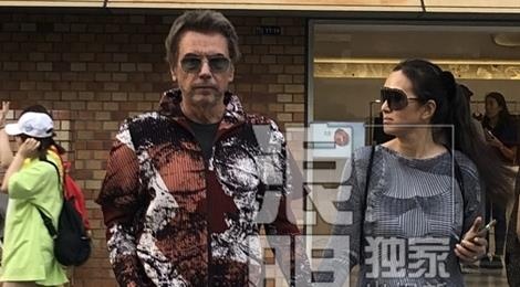 Cung Loi va chong Tay 71 tuoi di du lich Nhat Ban hinh anh