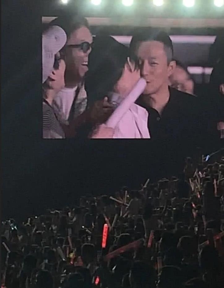 Tu Hy Vien va chong anh 2