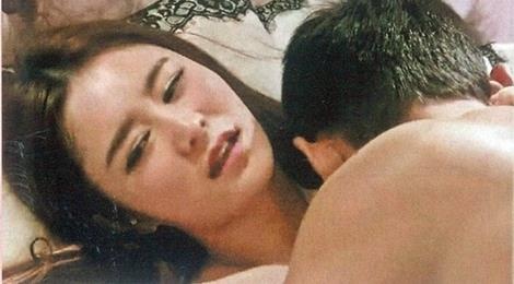 Ban gai moi cua Lam Phong lo canh nong trong phim 18+ hinh anh