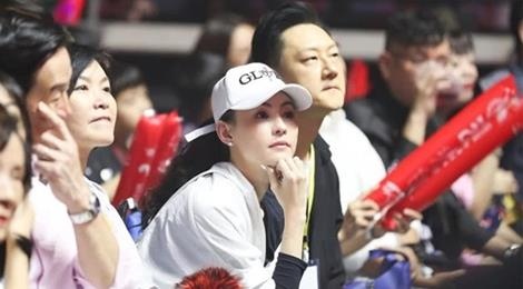 Truong Ba Chi hen ho nguoi tinh dai gia tai Singapore hinh anh