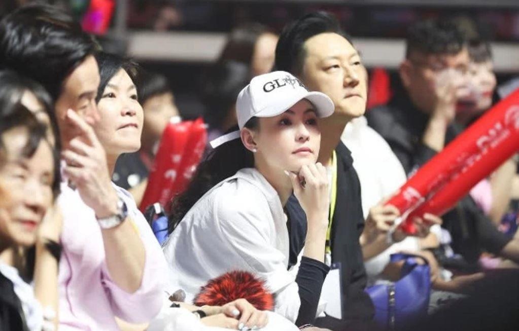 Truong Ba Chi hen ho anh 1