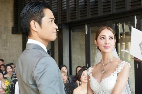 Hoa hau Hong Kong don sinh nhat ben tai tu TVB va con trai hinh anh