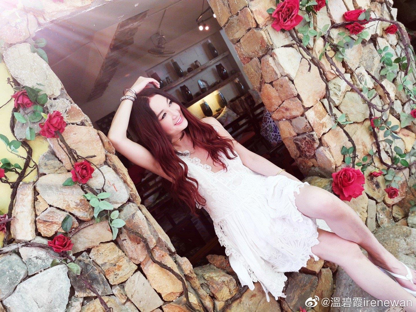 On Bich Ha sang Viet Nam anh 6