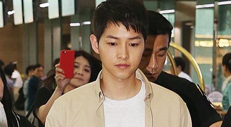 Song Joong Ki di xem ca nhac vao ngay de don ly hon Song Hye Kyo hinh anh