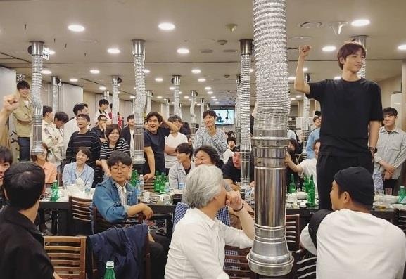 Song Joong Ki hoi dau anh 2