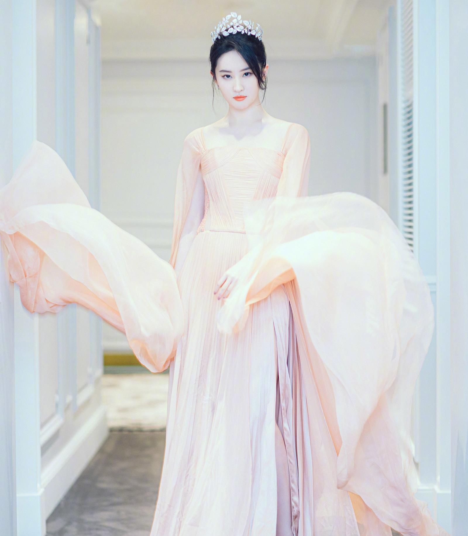 Hoa Moc Lan Luu Diec Phi anh 12