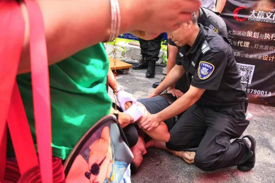 Nham Dat Hoa bi dam anh 3