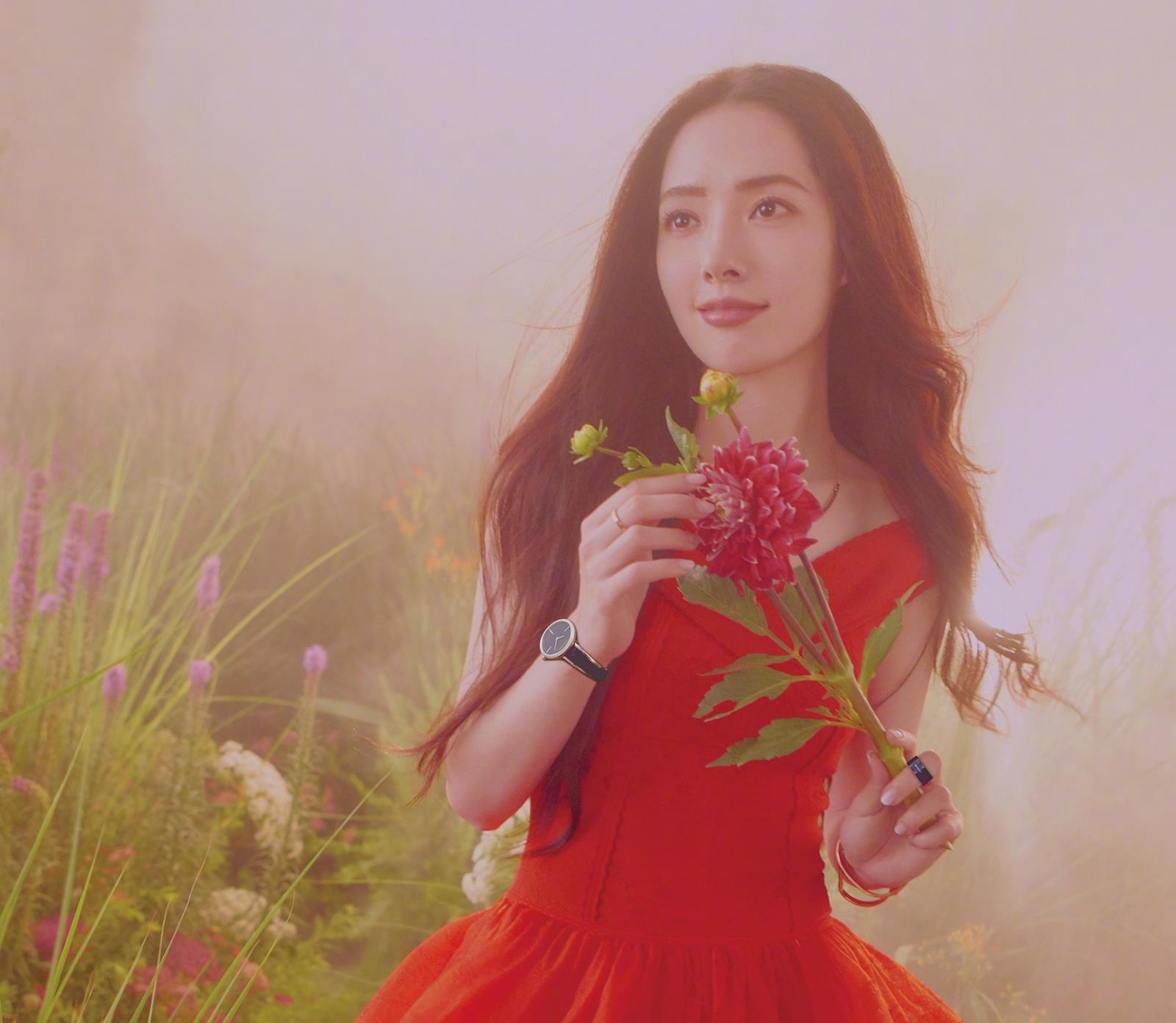 Huong Ta Quach Bich Dinh tren tap chi anh 7