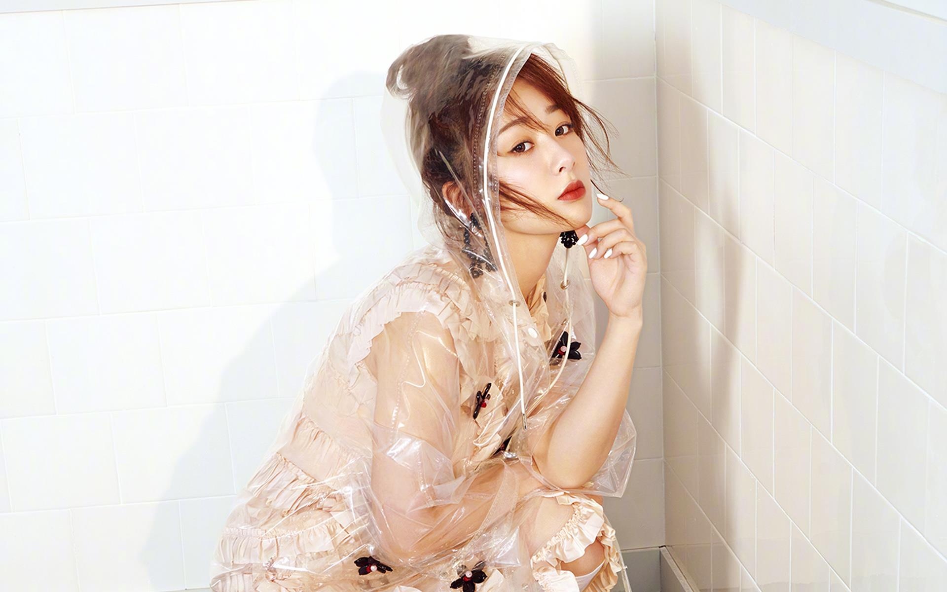 Duong Tu Ca muc ham mat anh 2