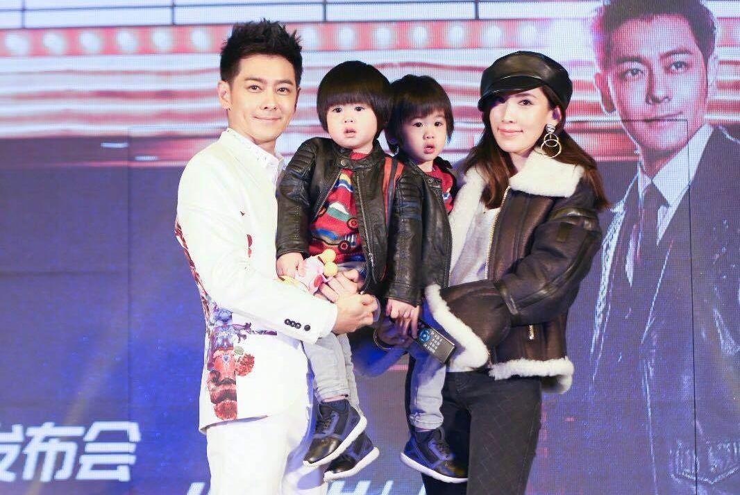 Lam Chi Dinh va vo anh 4