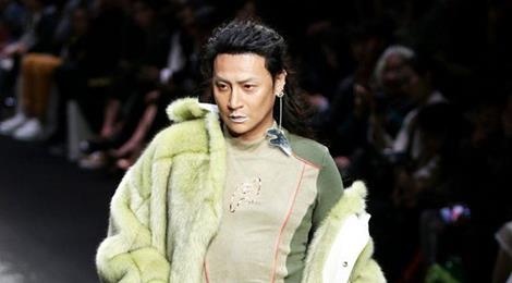 Cha me Tran Chi Bang khong chap nhan viec con trai mac nhu phu nu hinh anh