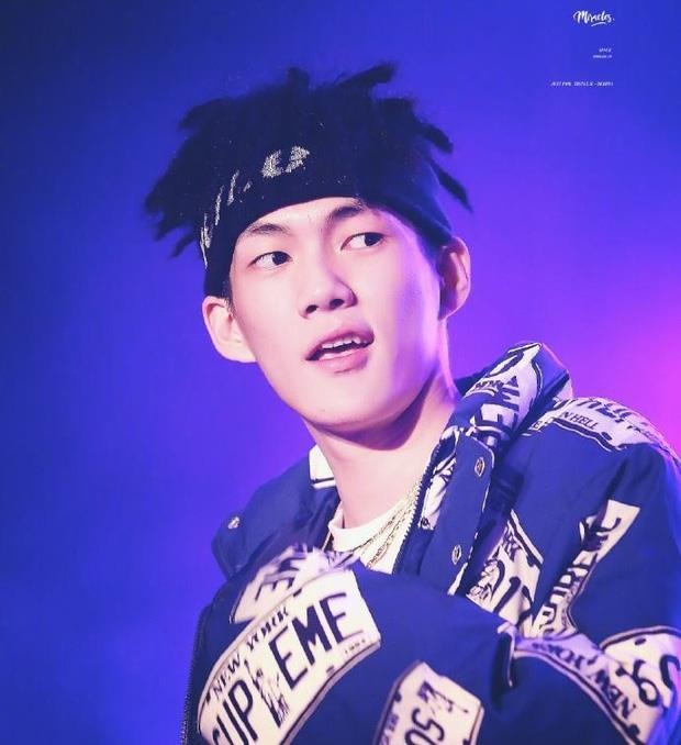 rapper Trung Quoc chat ngon tay anh 1