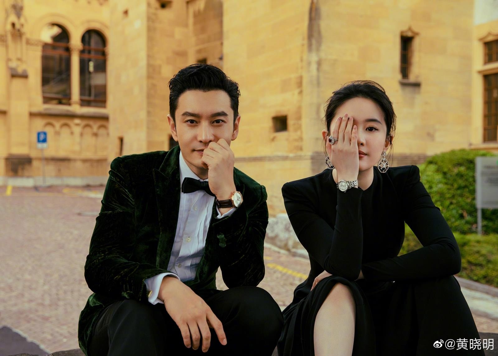 Luu Diec Phi va Huynh Hieu Minh chup anh mung hoi ngo o Thuy Si hinh anh