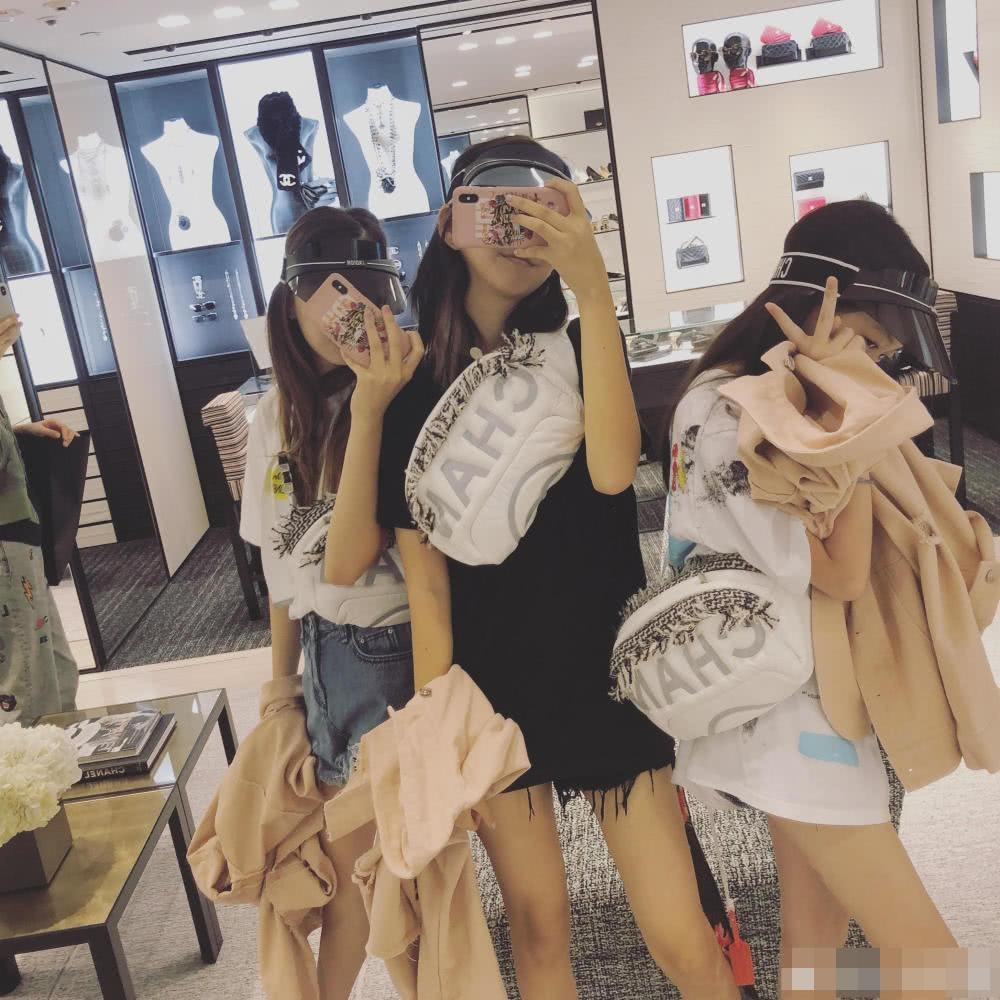 Con gai Vuong Phi Ly Yen anh 1