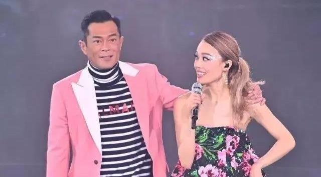 Co Thien Lac nhay dieu vai than linh anh 1