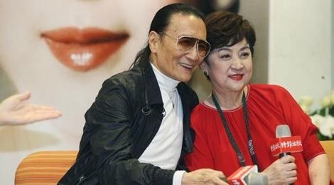 Cha Ta Dinh Phong 82 tuoi yeu lai vo cu sau 43 nam ly hon hinh anh