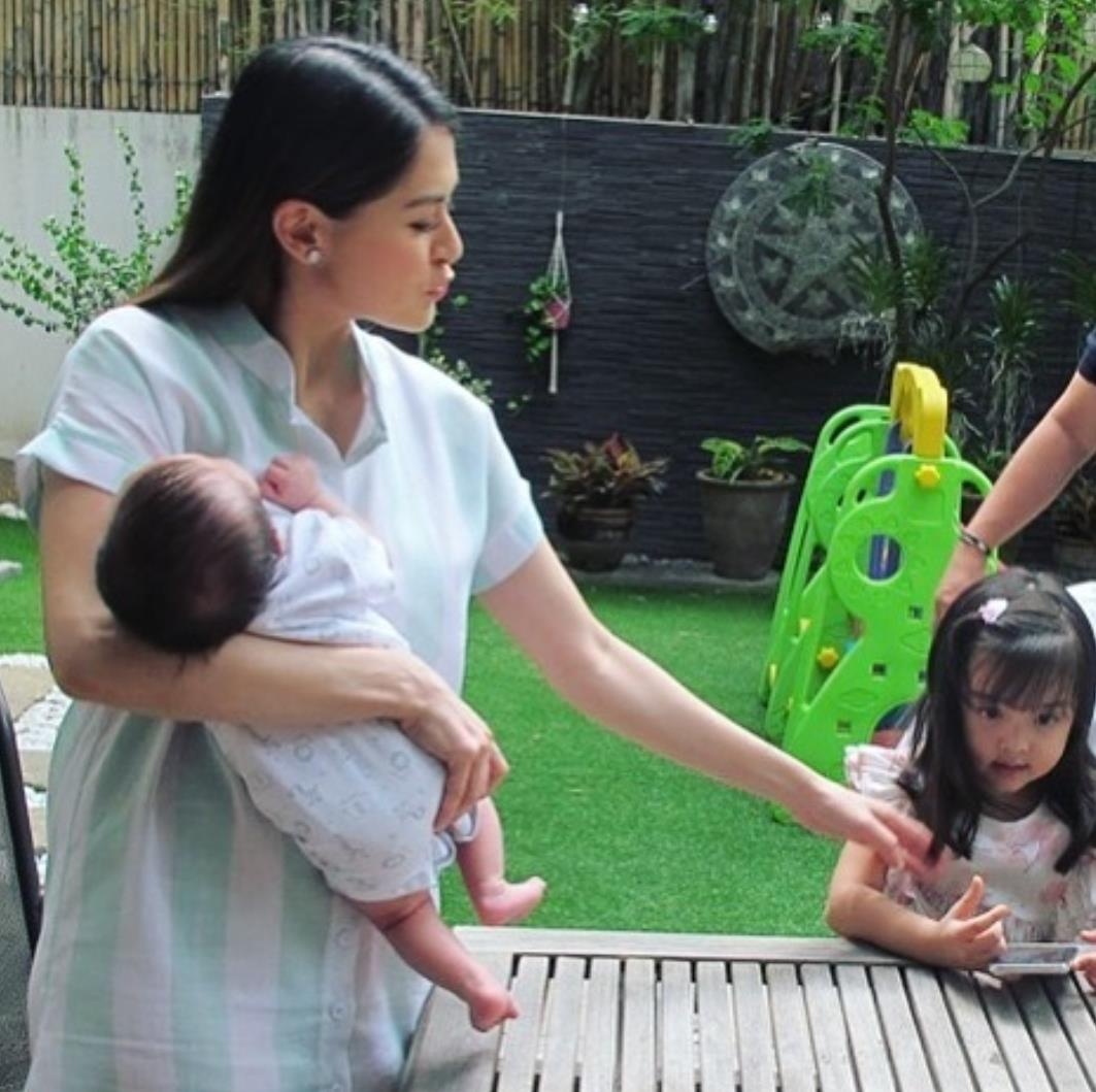 My nhan dep nhat Philippines gay tranh cai anh 2