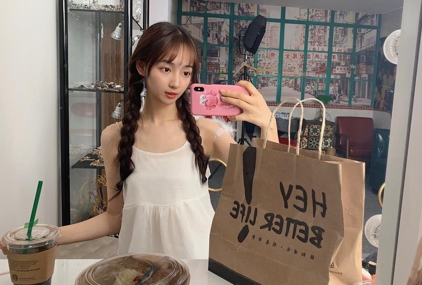 ban gai Ngo Diec Pham anh 8