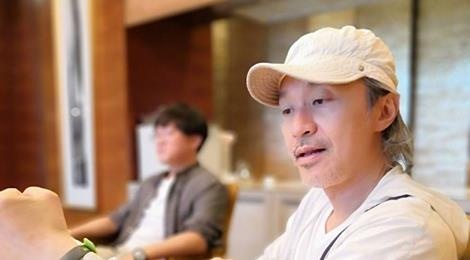 Chau Tinh Tri toc bac trang, gay go khi xuat hien hinh anh