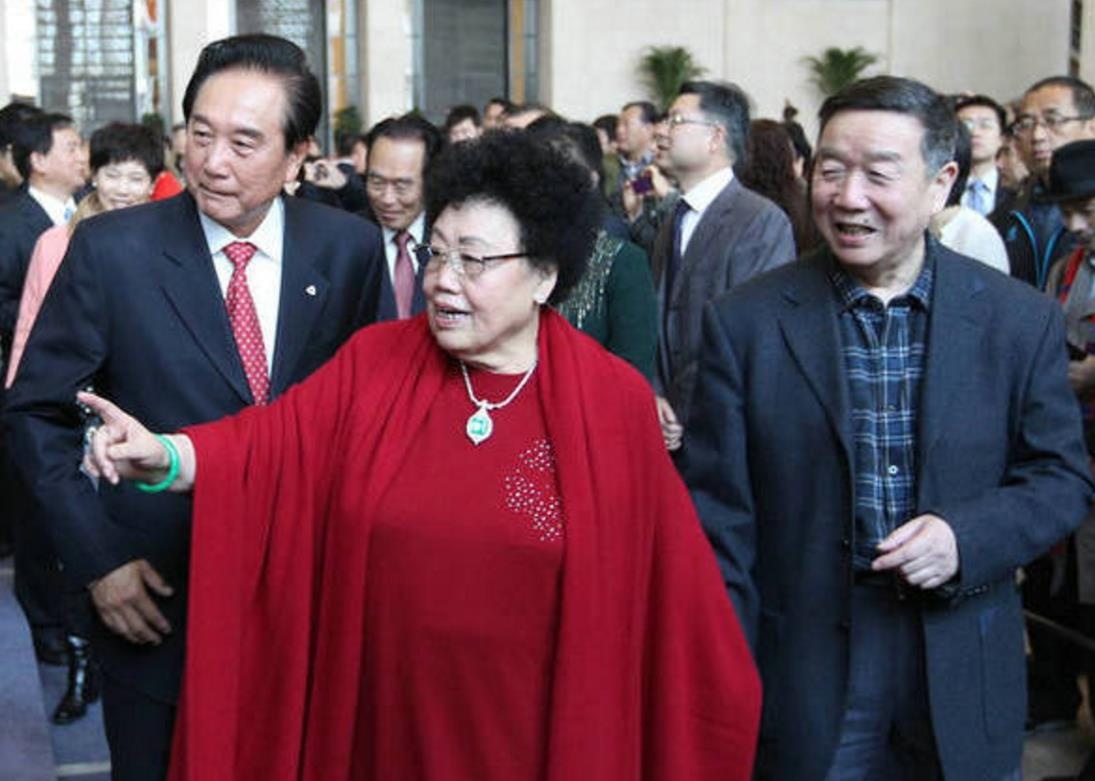 Sao nam hoa ngu lay vo dai gia anh 6