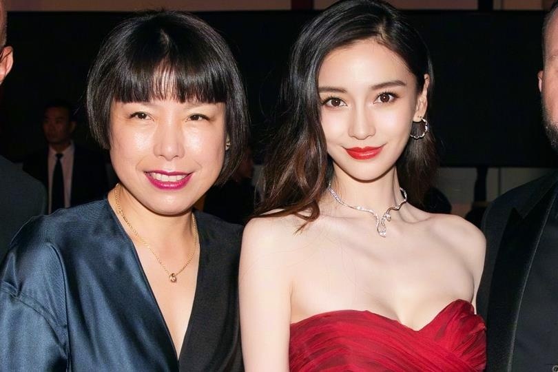 Nghe si Trung Quoc tranh vi tri, noi doi so do ba vong khi du tham do hinh anh