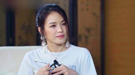 Thu Ky khang dinh khong co tinh ban thuc su trong lang giai tri hinh anh