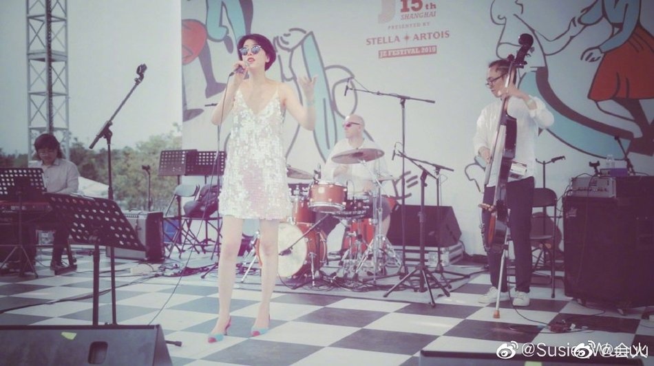 ban gai Ly A Bang anh 5