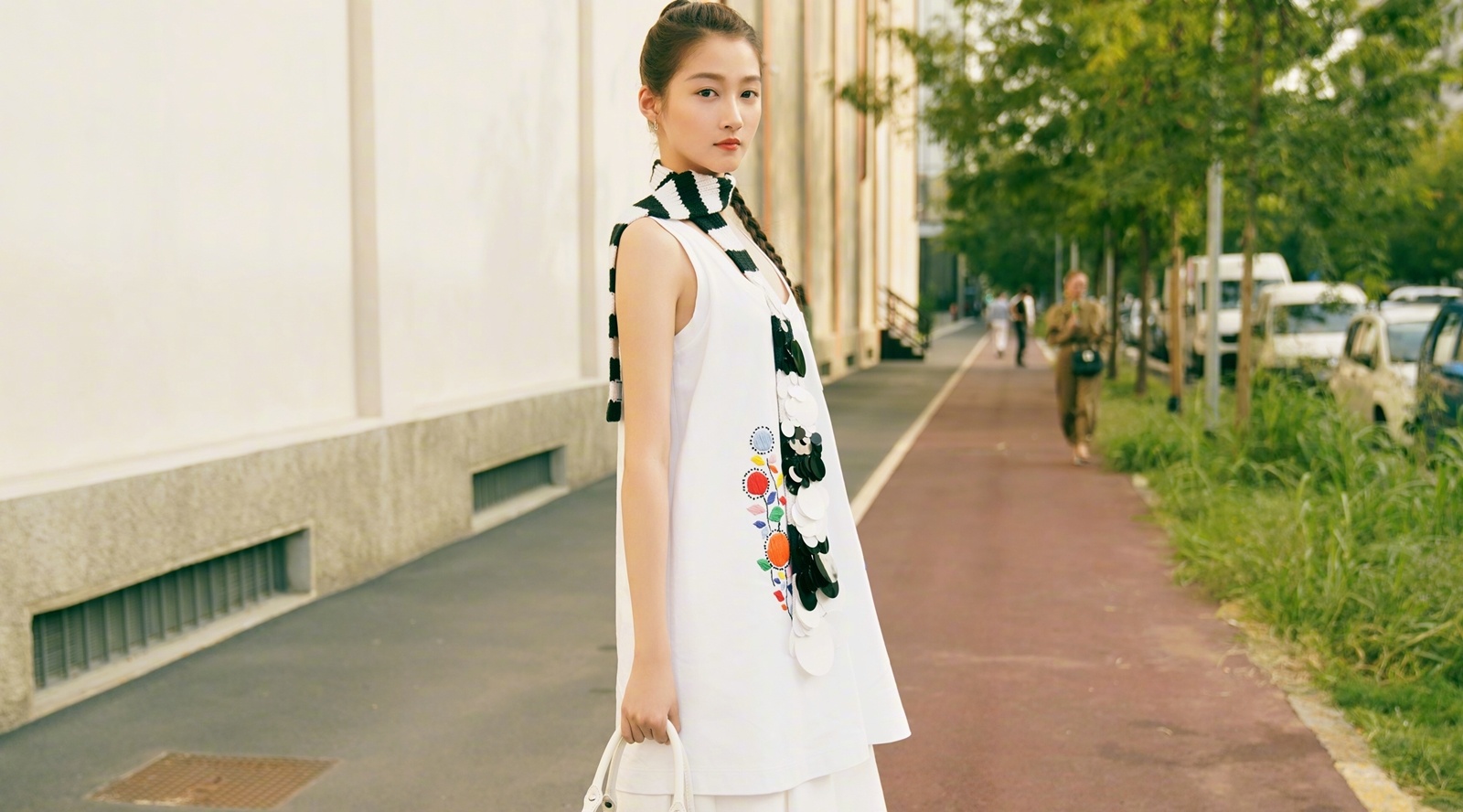 Quan Hieu Dong bi che que mua khi tham du show thoi trang hinh anh