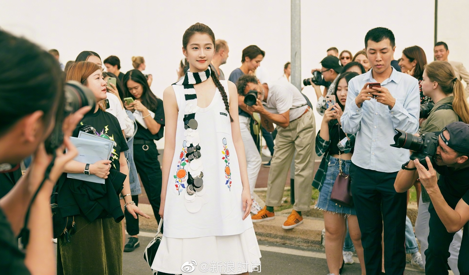 Quan Hieu Dong ban gai Loc Ham anh 2