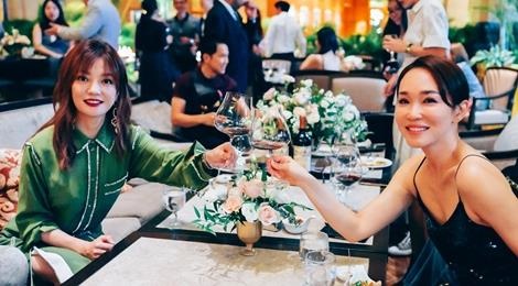 'Tieu Long Nu' Pham Van Phuong dien vay 2 day quyen ru ben Trieu Vy hinh anh