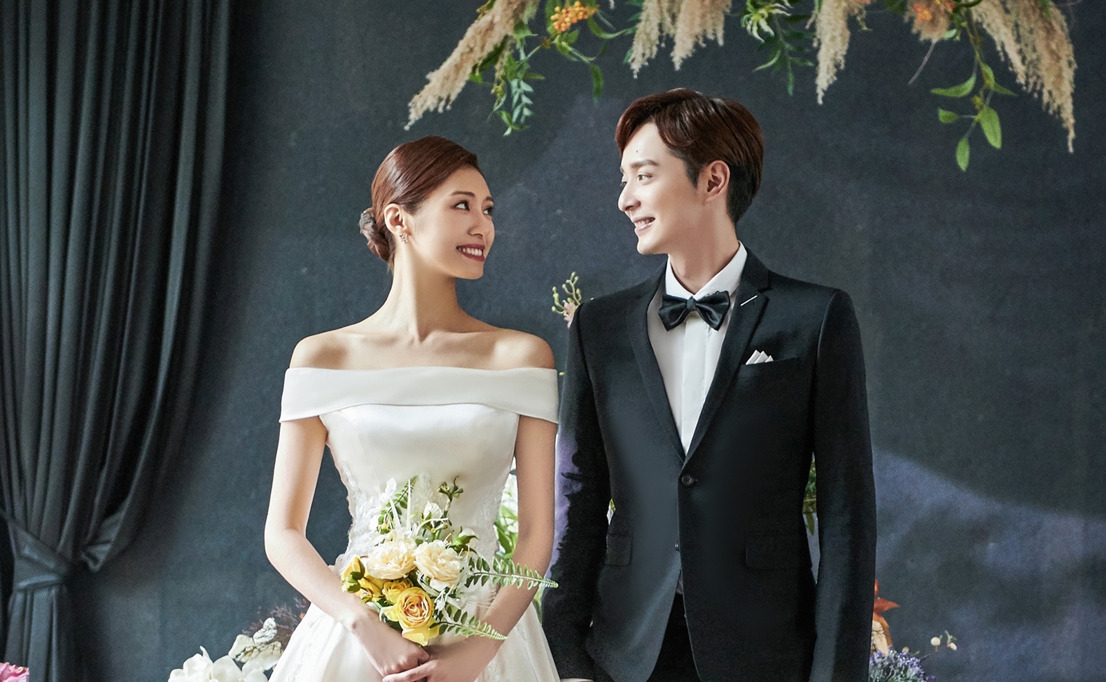 Tai tu 'Anh hung xa dieu 2017' to chuc le cuoi voi ban gai hinh anh