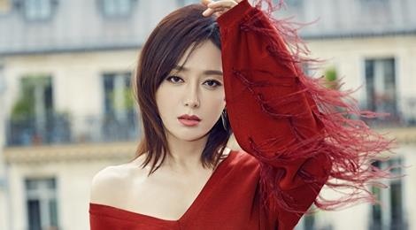 Tan Lam, Trinh Sang thu hut ong kinh o Tuan le thoi trang Paris 2019 hinh anh